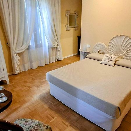 B&B Villa Fiorini Moniga del Garda Exterior foto