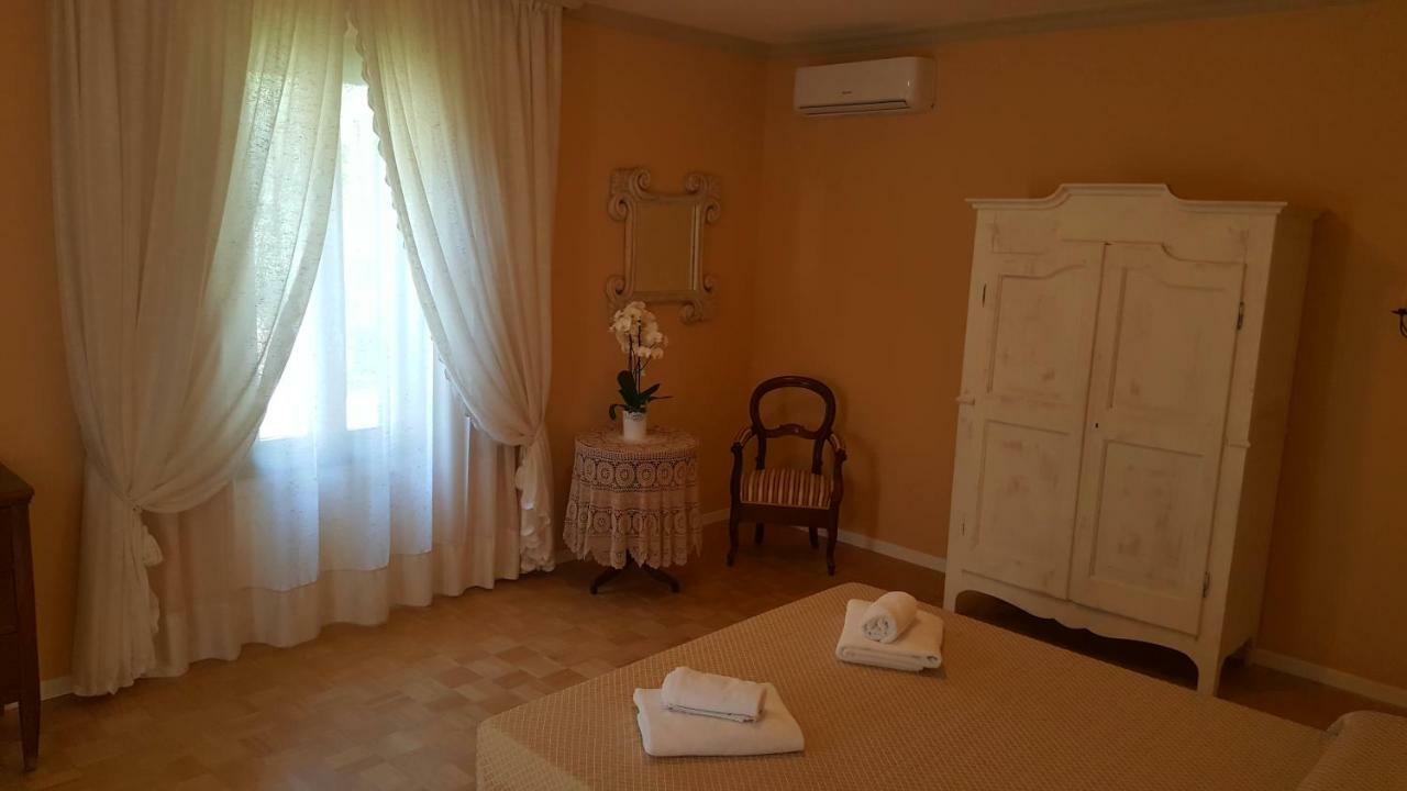 B&B Villa Fiorini Moniga del Garda Exterior foto